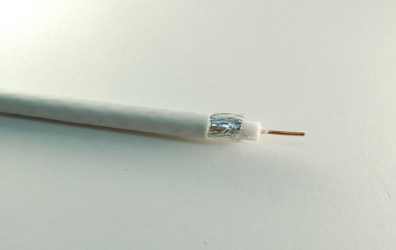 картинка Кабель телевизионный RG-6U белый от магазина Стройсан